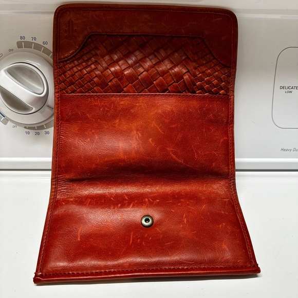 Frye Women's Melissa Basket Woven Wallet - Picture 4 of 7